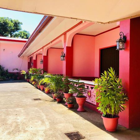 Havendwell Garden Resort Mambajao Exterior foto